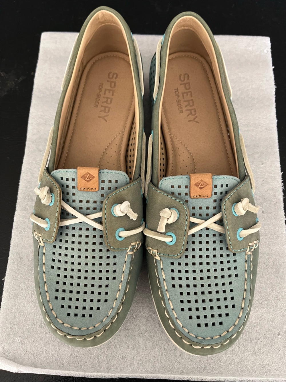 Sperry Perforated Two-Tone Boat Shoes - Sage Green & Light Blue Size 7.5 NWOB